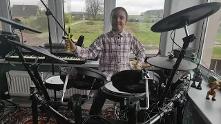 8-ми летняя барабанщица впервые слушает Apocalyptica - Path Vol. 2 (feat. Sandra Nasic)