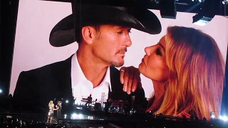Tim McGraw & Faith Hill-It's Your Love Philly 8/18/17