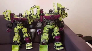 Generation Toy Vs JinBao  Gravity Builder / Devastator Comparison