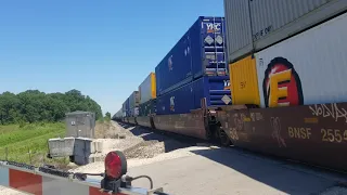 A Very Fast BNSF HOTSHOT INTERMODAL on Chillicothe sub