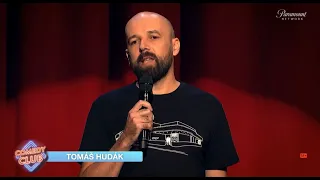 Comedy Club 7/22 Tomáš Hudák   V obchodním domě