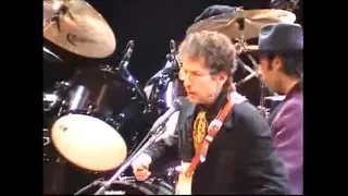 Bob Dylan "Rainy Day Women #12 & 35" LIVE 12 July 2001 Liverpool