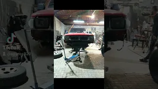 Toyota Hilux solid axle swap