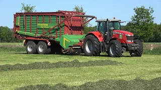 Gras oprapen met Massey Ferguson 7619 Dyna-6 en Strautmann Giga Vitesse CFS 4002 DO (2020)
