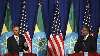 Барак Обама давит на Судан и трогает Люси