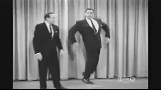 Raymond Burr silly walk entrance on Jack Benny Show 1961