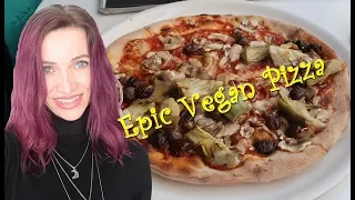 Epic Vegan Pizza 🍕 Vegan Guide To Vienna Ep. 2 🍕 [CC] Vapiano