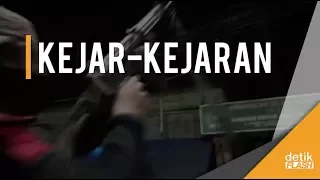 Tegang! Tim Rajawali Bubarkan Tawuran Warga