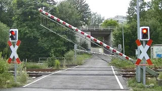 Spoorwegovergang Rockenhausen (D) // Railroad crossing // Bahnübergang