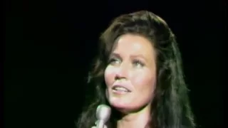 Loretta Lynn - In The Garden