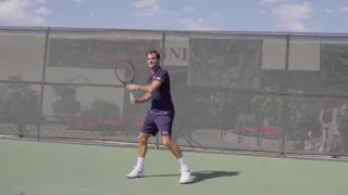 Roger Federer Playtests the Wilson Clash Racket