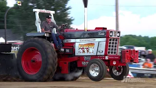 Tractor Pulling 2022: Farm Stock Tractors pulling in Tampico, IN