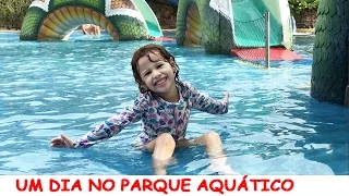 UM DIA NO PARQUE AQUÁTICO/PISCINA MUITO DIVERTIDO