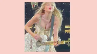 Pov: your a Swiftie playlist☆