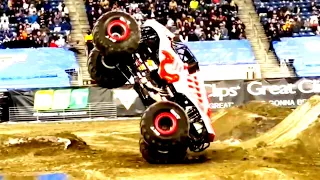 Monster jam free style show, cr4sh moment