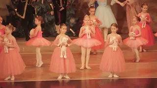 Щелкунчик. The Nutcracker ballet - performed by children's