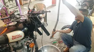 Royal Enfield classic | fork oil change technique | front shocker oil replacement | #mehrariderzz |