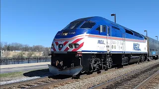 Metra MP36 402, the State of Illinois heritage unit at National St. in Elgin, Illinois on 4/21/2022