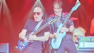 'You Really Got Me' (LIVE) Joe Satriani/Steve Vai  2024 Tour FIRST SHOW Orlando