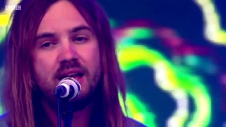 Tame Impala "Why Won´t You Make Up Your Mind?" live Glasto 2016