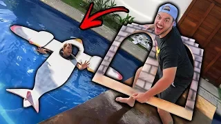 DESAFIO DAS FORMAS GIGANTES NA PISCINA !!! (IMPOSSÍVEL)