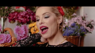 Soraya Arnelas - Yo Brindo (Video Oficial)