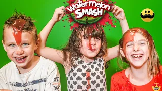 Watermelon Smash Challenge med Melody, Chanell och Charlie