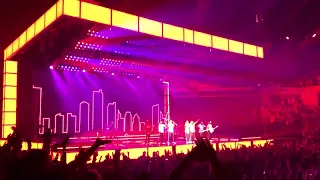 Bruno Mars - Uptown Funk (Live)