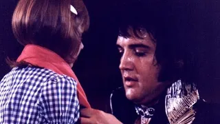 Elvis and the little blind girl. (Woman Without Love, on the Vynil)