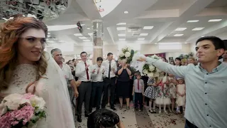Танец жениха и невесты под зажигательную лезгинку Свадьба в Дагестане 2020 Омар Алибутаев