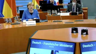 Letzter deutsch-französischer Ministerrat mit Merkel und Macron | AFP