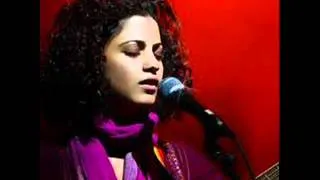 Amel Mathlouthi - Naci en Palestina