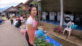 Vang Vieng laos market ( Vientiane Province ) - laos food in local laos street food