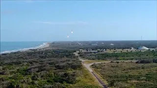 SpaceX Falcon Heavy - посадка двух ускорителей