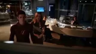 The Flash 1x11 - Snowbarry scenes (Barry/Caitlin)
