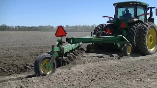 JOHN DEERE 8370R WITH 8 BOTTOM PLOW. GREEN CIRCLE FARMS 2019 SPRING TILLAGE 2