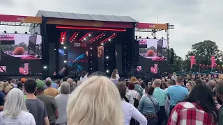 Simply Red paying tribute to Tina Turner at Radio 2 Party in the Park 2023