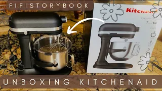The Best Unboxing and Review Of The KitchenAid 7-Quart Black Cast Iron Stand Mixer | FIFISTORYBOOK |