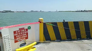 To Galveston by ferry. Добираемся на пароме на остров Галвестон.