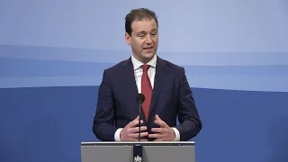 Integrale persconferentie vice-MP Asscher 1 april 2016