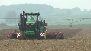 John Deere 9570RT 600 hp crawler tractor pulling Horsch Tiger