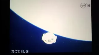 NASA SpaceX Dragon departing Falcon9's second deploy - 14-04-2015