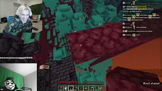 xQc Laughs at Forsen Failing at Minecraft for 12 Minutes