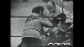 Sugar Ray Robinson knocks out Jake LaMotta II ...  St Valentines Day Massacre!!!