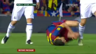 David Villa FAKE broken leg (Very Funny) in the 2011 Copa del Rey (Real Madrid vs Barcelona)