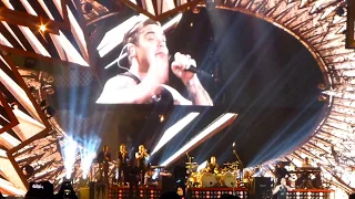 Robbie Williams - She's The One - Live in Stockholm Sweden Tele2 Arena 2017 07 29