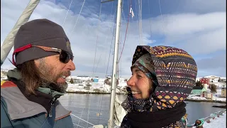 Sailing to an abandoned ghost town - can we survive the winter  here?  Report 10