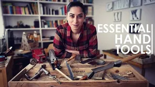 OFF GRID LIVING – DIY Log Cabin Дом в лесу - Traditional woodcraft hand tools