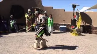 Alex Wells Native American 3 times world champion hoop dancer