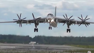 Takeoff Tupolev  Tu-95 "Bear". Взлет  бомбардировщика Ту-95 "Медведь".  Сентябрь 2020